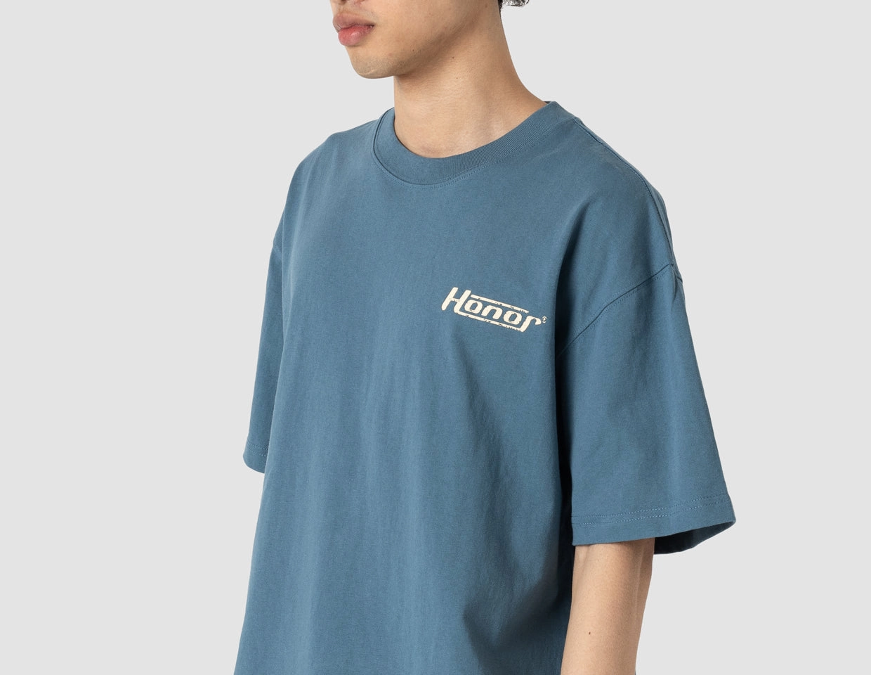 Honor The Gift Globe Logo T-shirt / Blue