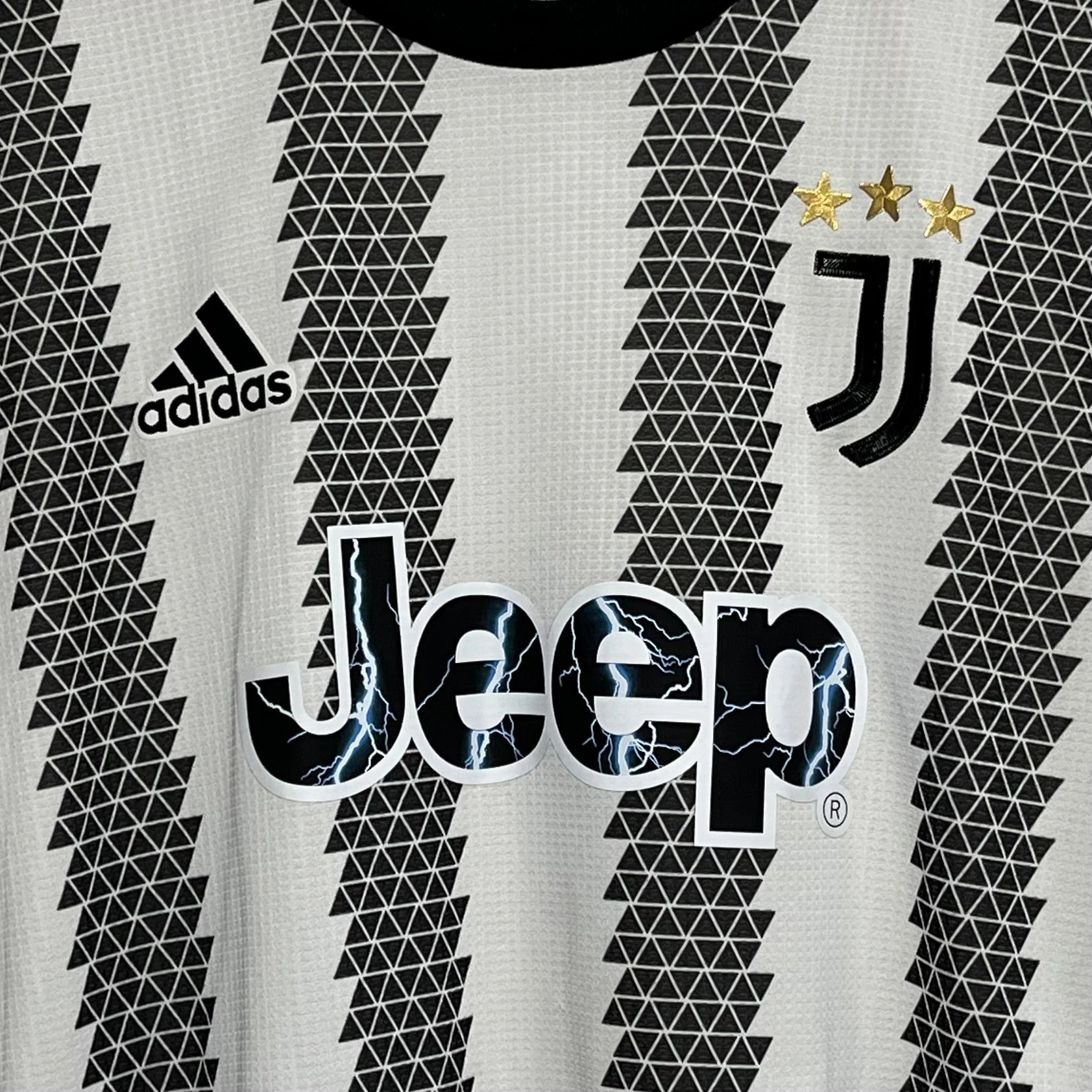 Juventus 2022/23 Pro Cut Home Jersey L