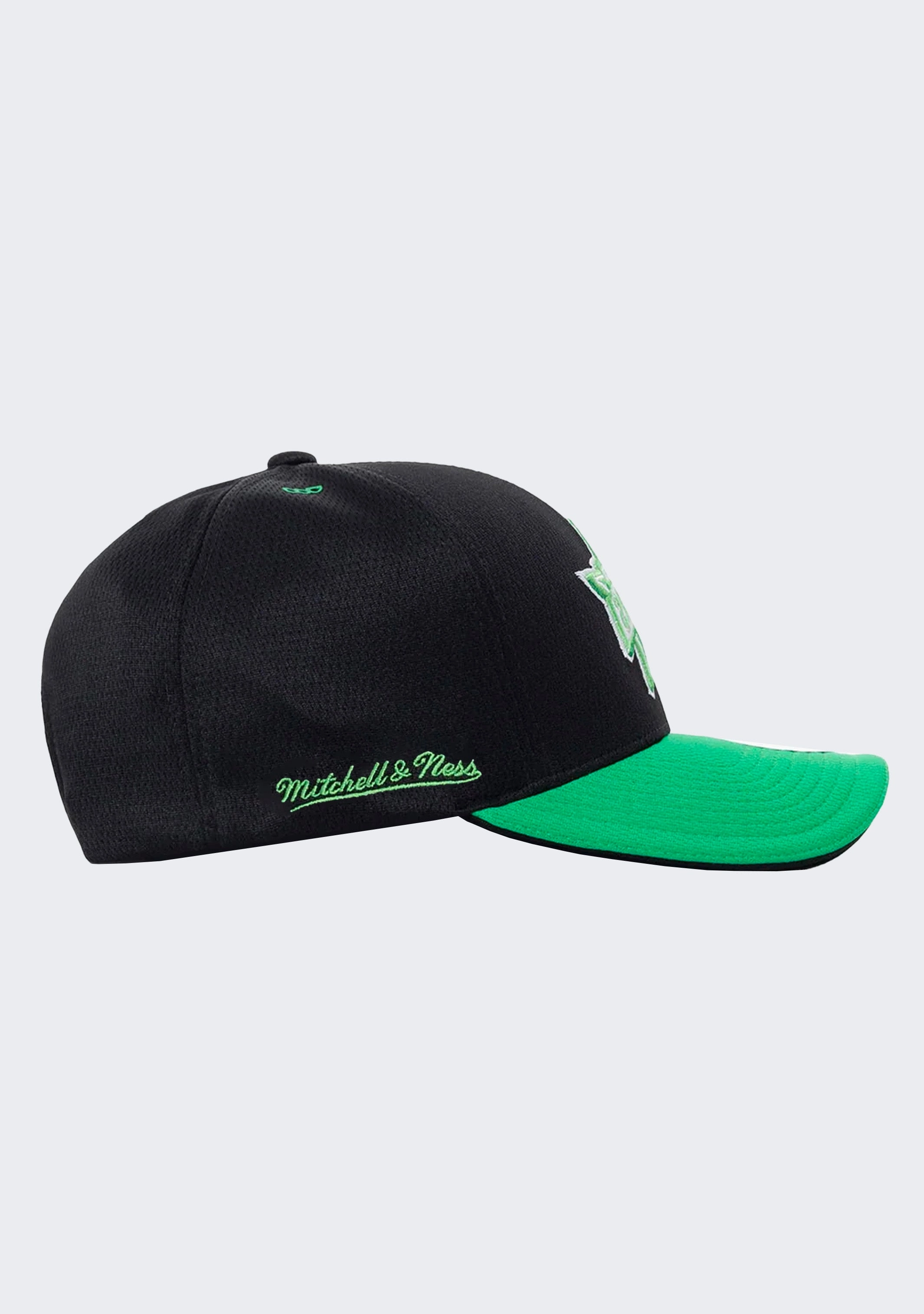 Mitchell & Ness BBL Melbourne Stars On Field Cap