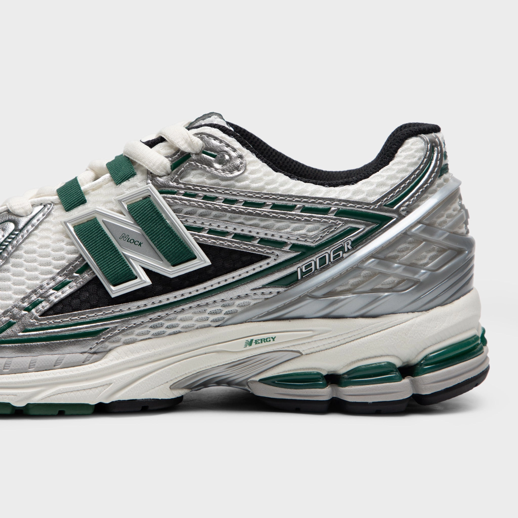 New Balance 1906 Silver Metallic / Night Watch Green