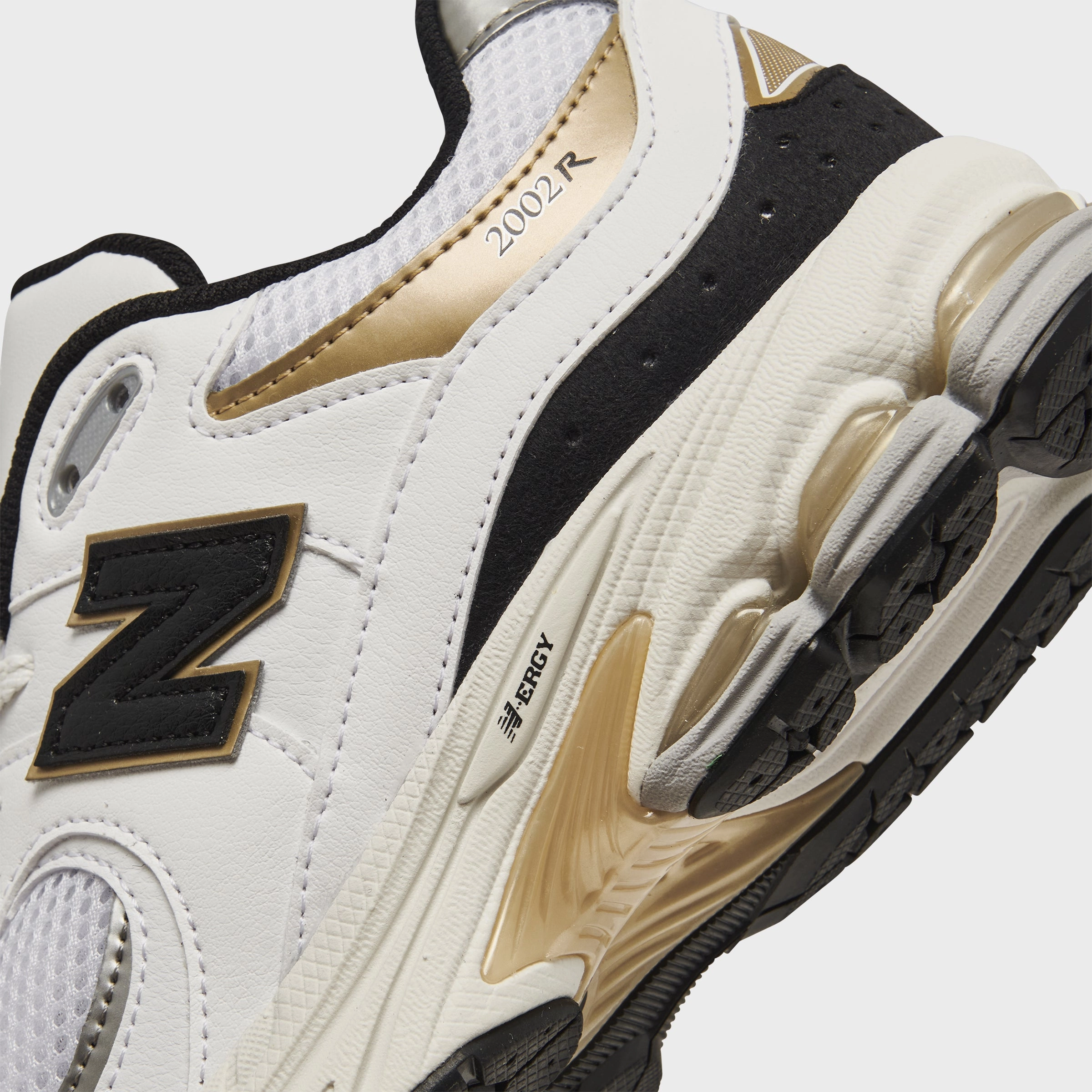 New Balance Juniors' 2002R White / Black - Gold