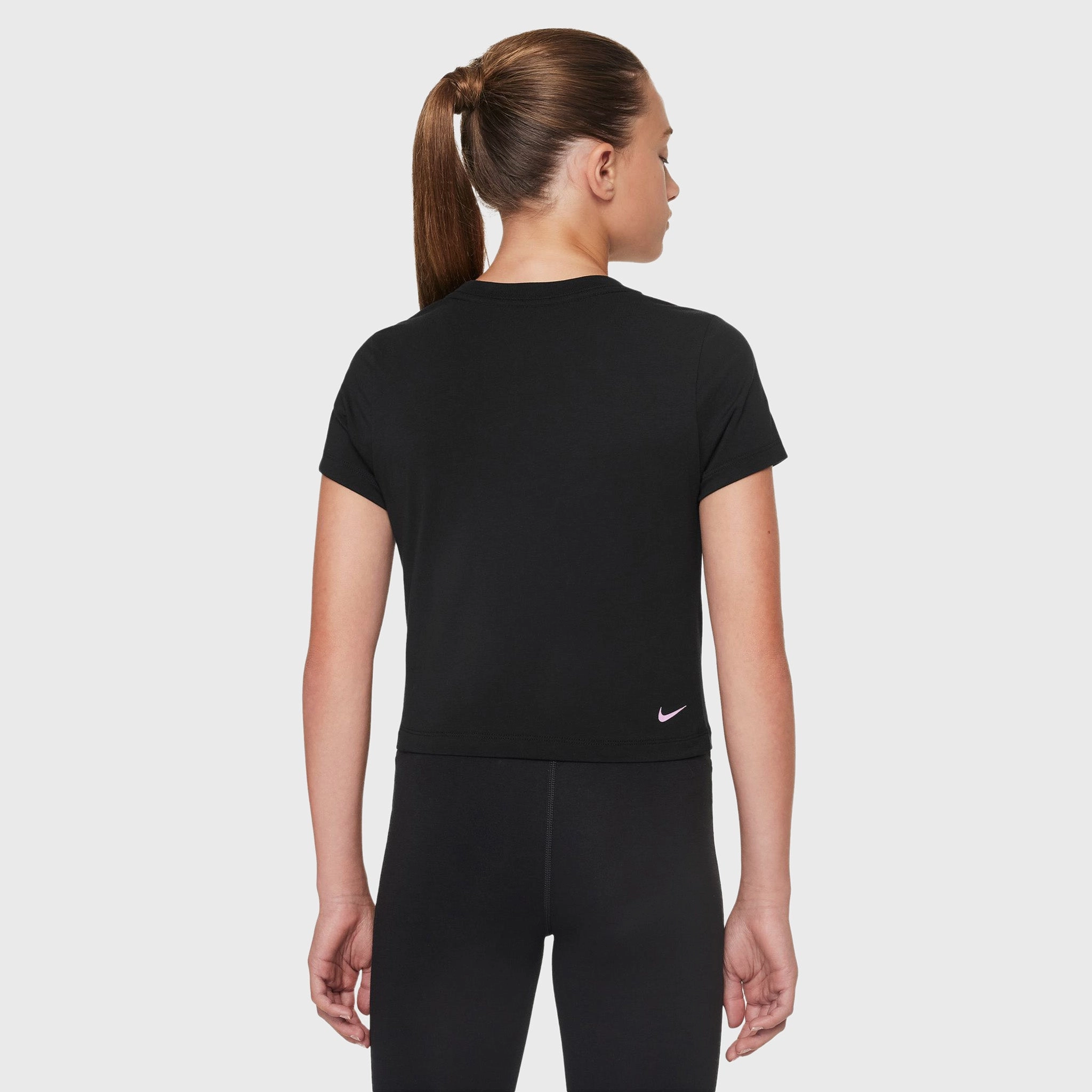 Nike Sportswear Junior Girls' T-Shirt Black