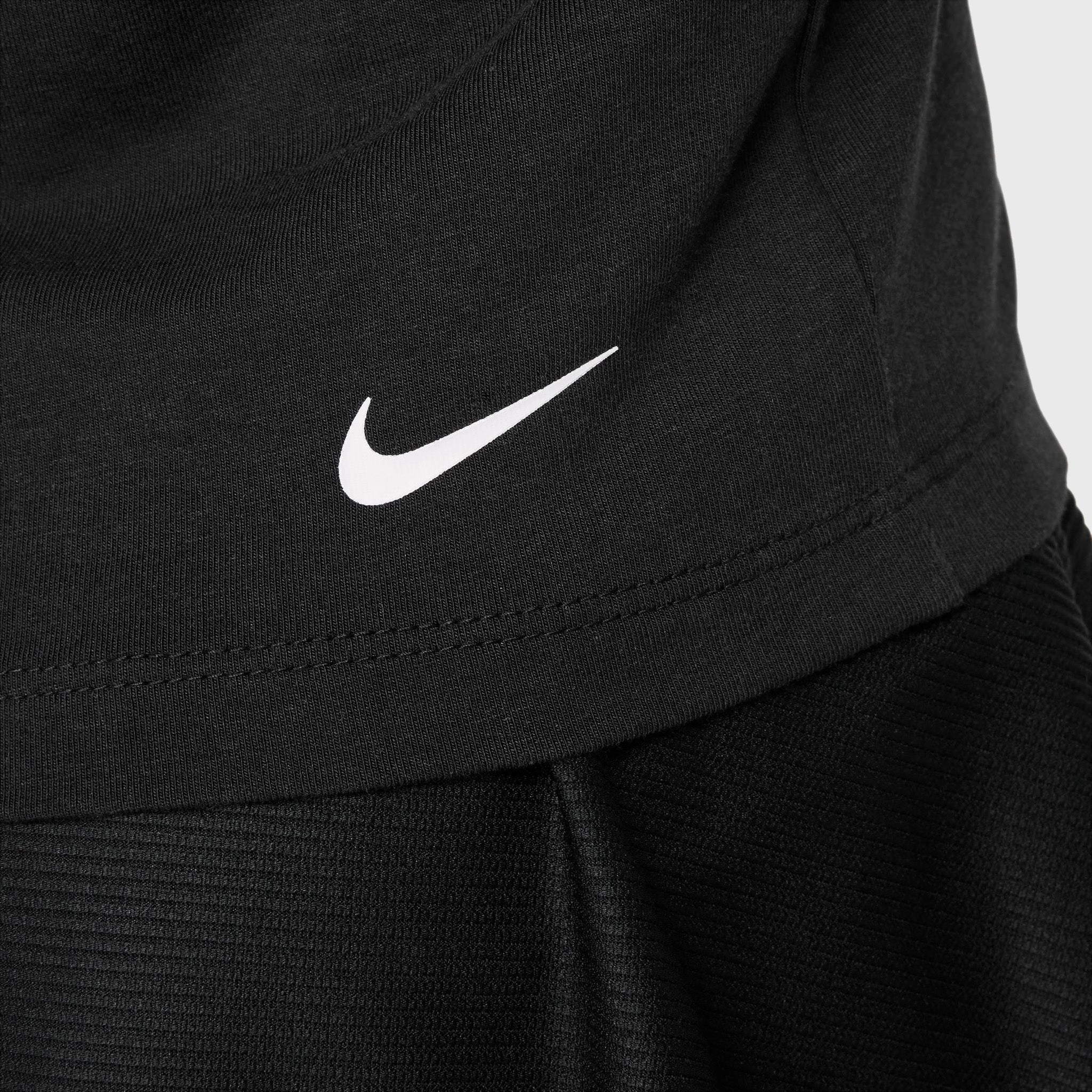 Nike Sportswear Junior Girls' T-Shirt Black