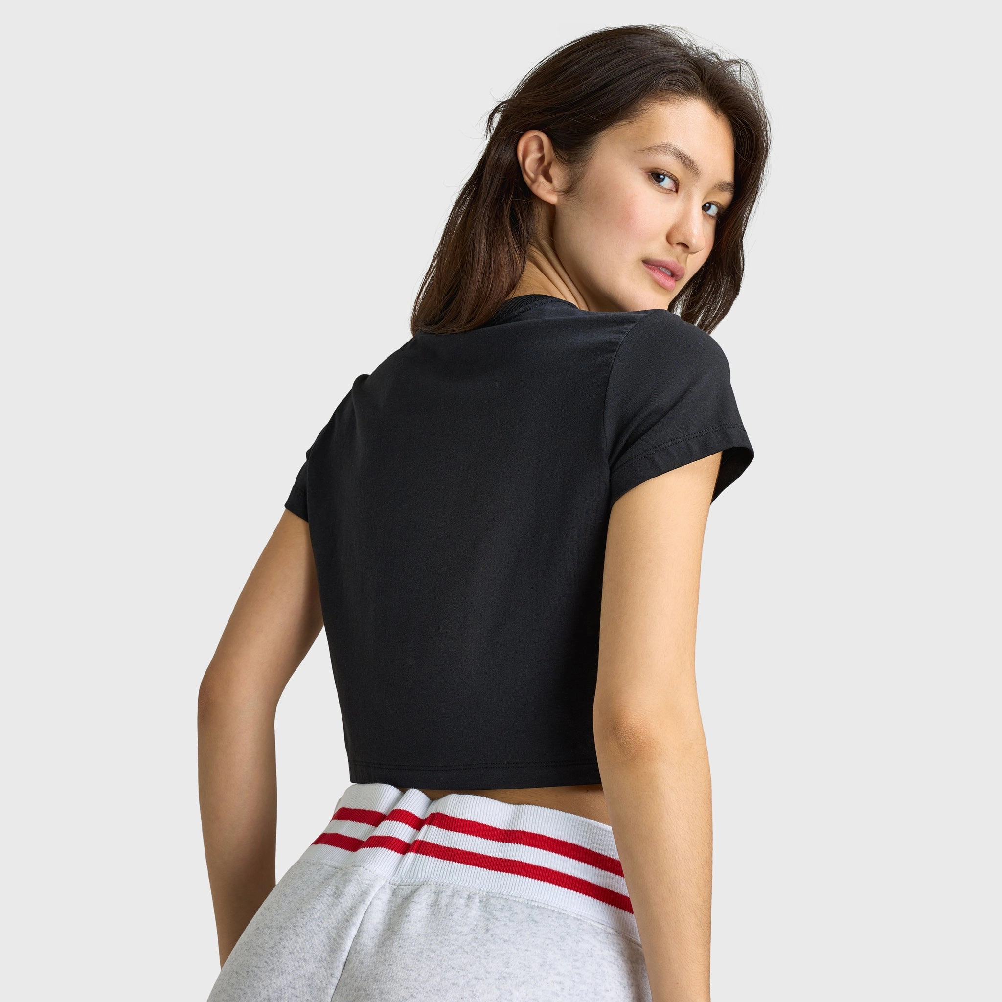 Nike Sportswear Women's Chill Knit Crop T-Shirt Black / Black