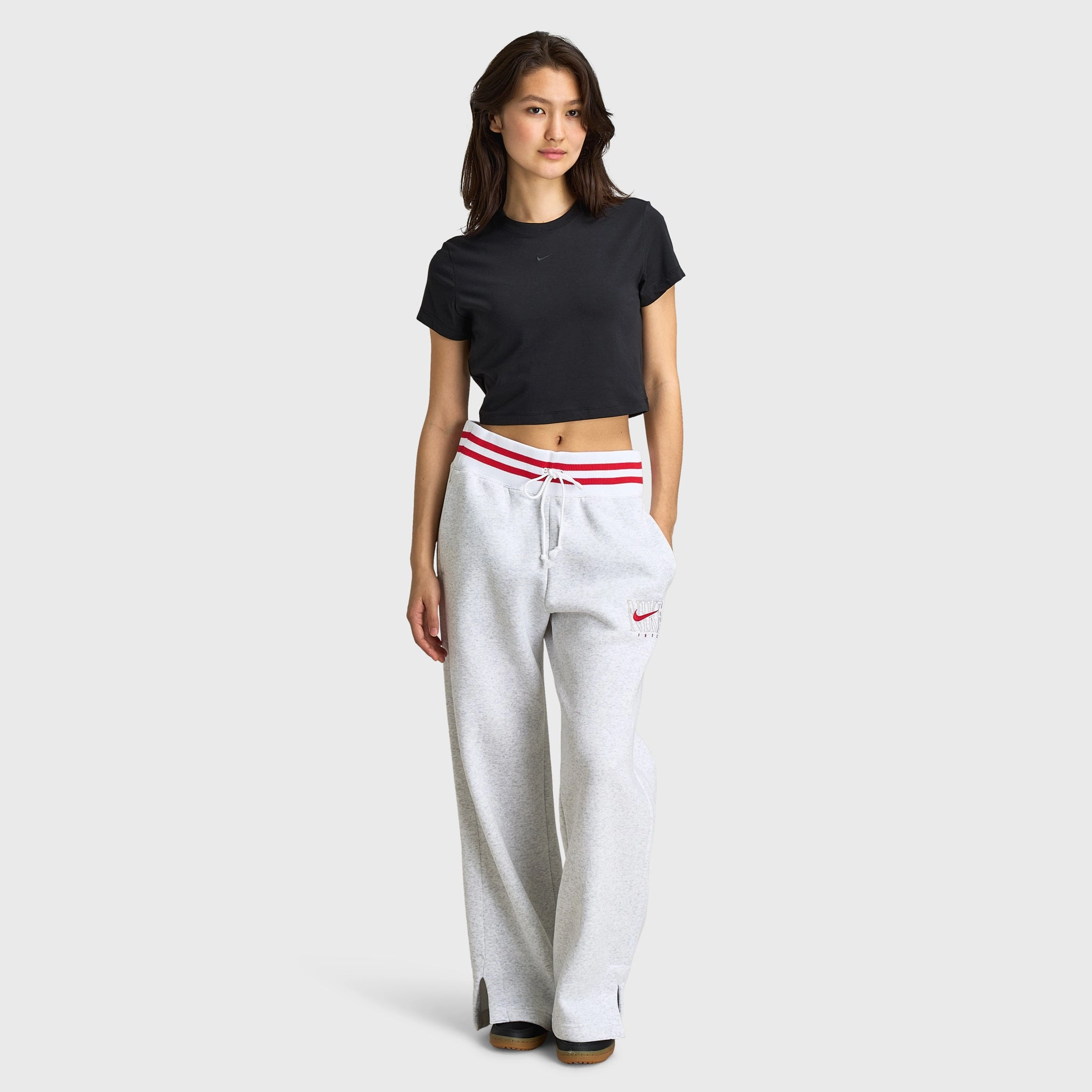 Nike Sportswear Women's Chill Knit Crop T-Shirt Black / Black