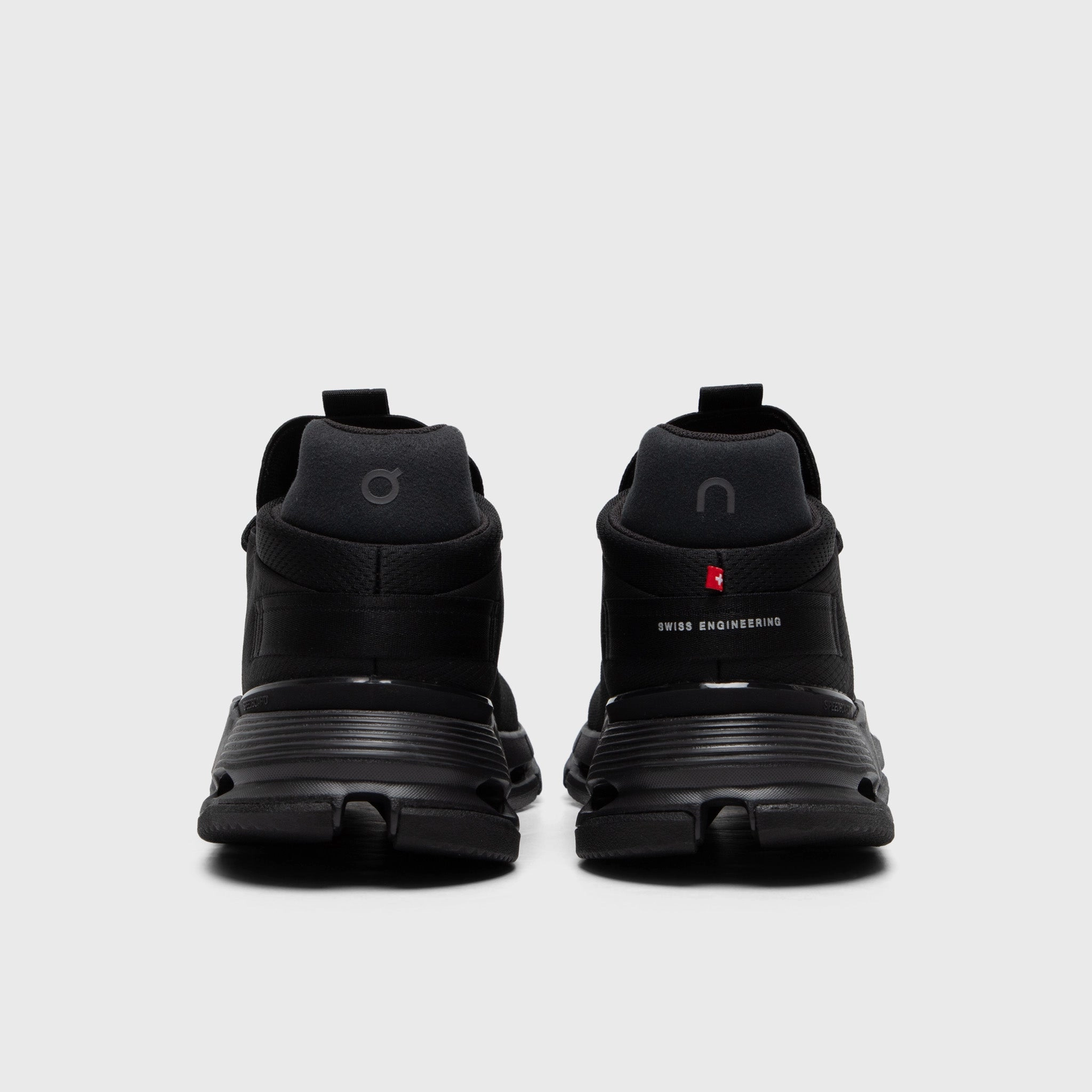 On Cloudnova 2 Black / Black
