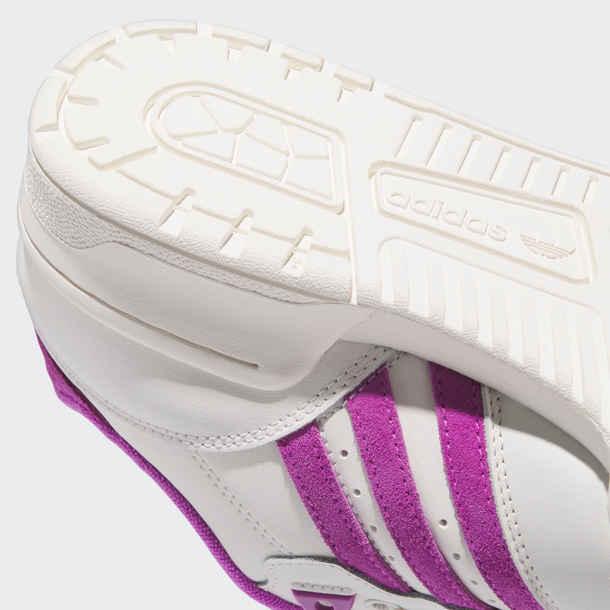 Women Rivalry Low Cloud White / Purple Burst / Cloud White
